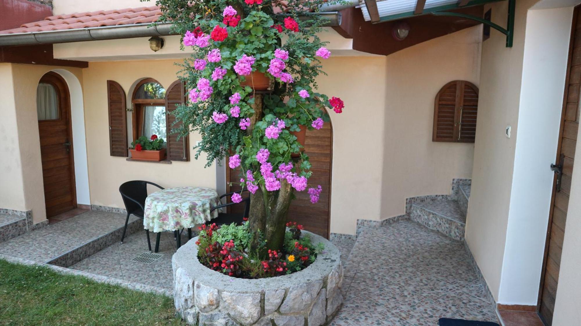 Apartments Komel Opatija Zimmer foto